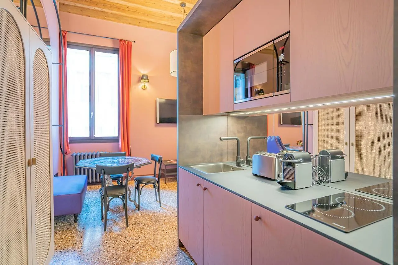 Corte Rubbi 5 Deluxe Studio-Apartment Венеция 0*,  Италия